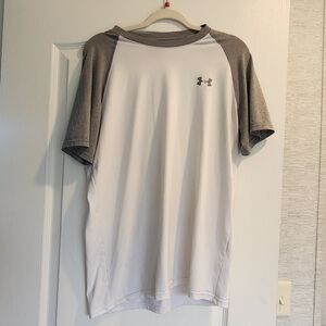 Under Armour Men's White and Gray Short Sleeve Tee Size M Euc